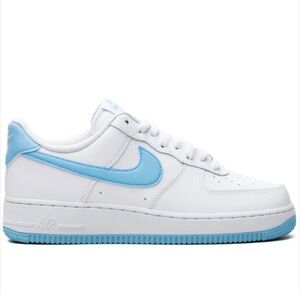 Nike Men's White and Light Blue Sneakers